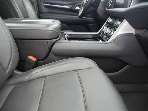Used 2022 GMC Yukon Denali AWD/4WD image 25