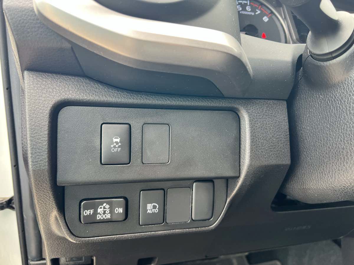 Used 2023 Toyota Tacoma SR5 RWD image 18