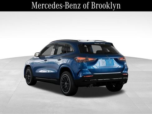 Used 2025 Mercedes-Benz GLA 35 AMG 4MATIC image 28