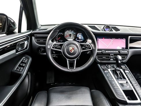 Used 2020 Porsche Macan S image 6