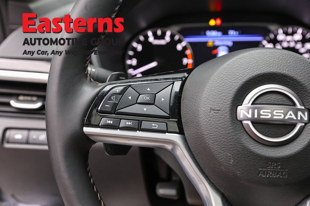Used 2025 Nissan Altima 2.5 SR w/ SR Premium Package FWD image 15