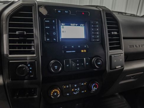 Used 2021 Ford F550 4x4 Crew Cab Super Duty w/ Power Equipment Group image 23