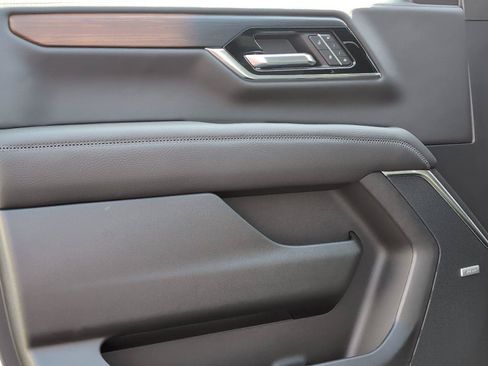 New 2026 GMC Yukon Denali w/ Denali Reserve Package AWD/4WD image 20