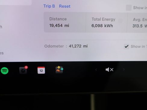 Used 2018 Tesla Model 3 Long Range image 38