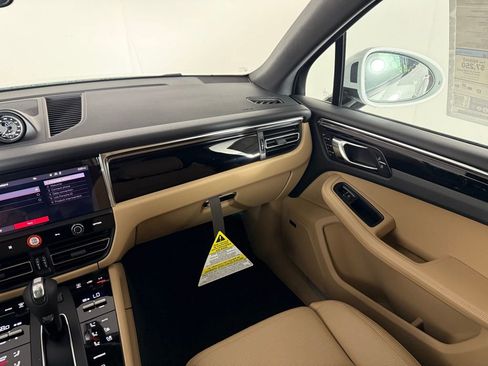 New 2025 Porsche Macan S image 22