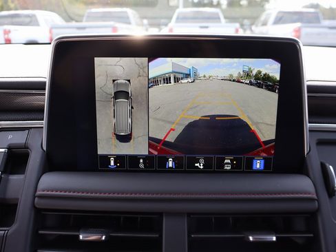 Used 2024 Chevrolet Suburban RST w/ Luxury Package image 9