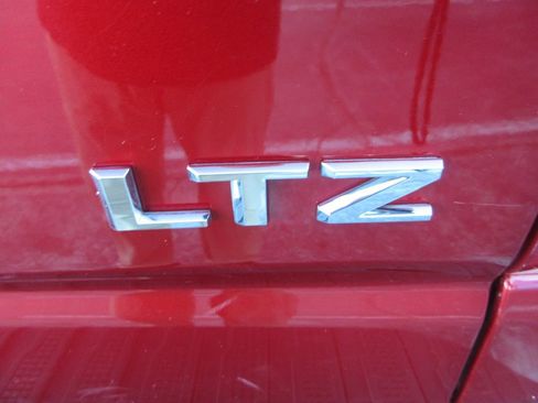 Used 2022 Chevrolet Silverado 2500 LTZ w/ LTZ Plus Package image 15