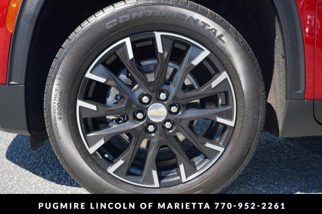 Used 2025 Chevrolet Traverse LT w/ Sun and Wheel Package FWD image 9