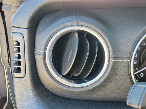 Used 2022 Jeep Wrangler Unlimited Sahara image 29