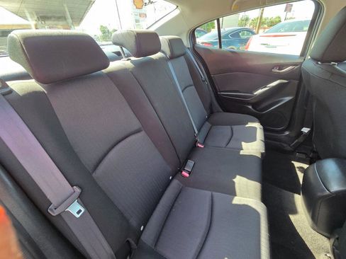 Used 2014 MAZDA MAZDA3 i Sport image 17