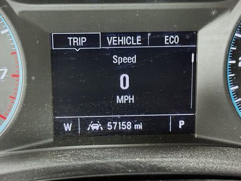 Used 2022 Chevrolet Traverse LS image 32