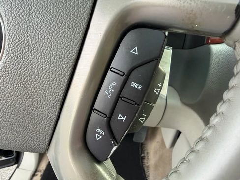 Used 2011 Chevrolet Avalanche LTZ image 47