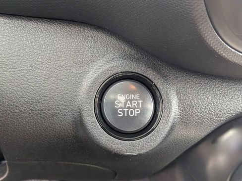 Certified 2023 Hyundai Venue Limited FWD image 25