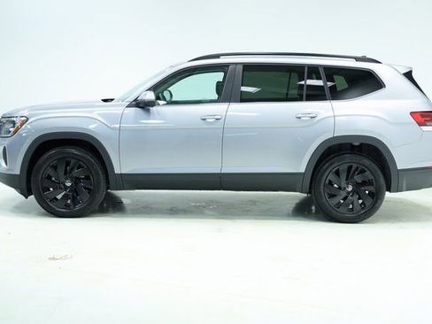 New 2026 Volkswagen Atlas SE FWD image 4