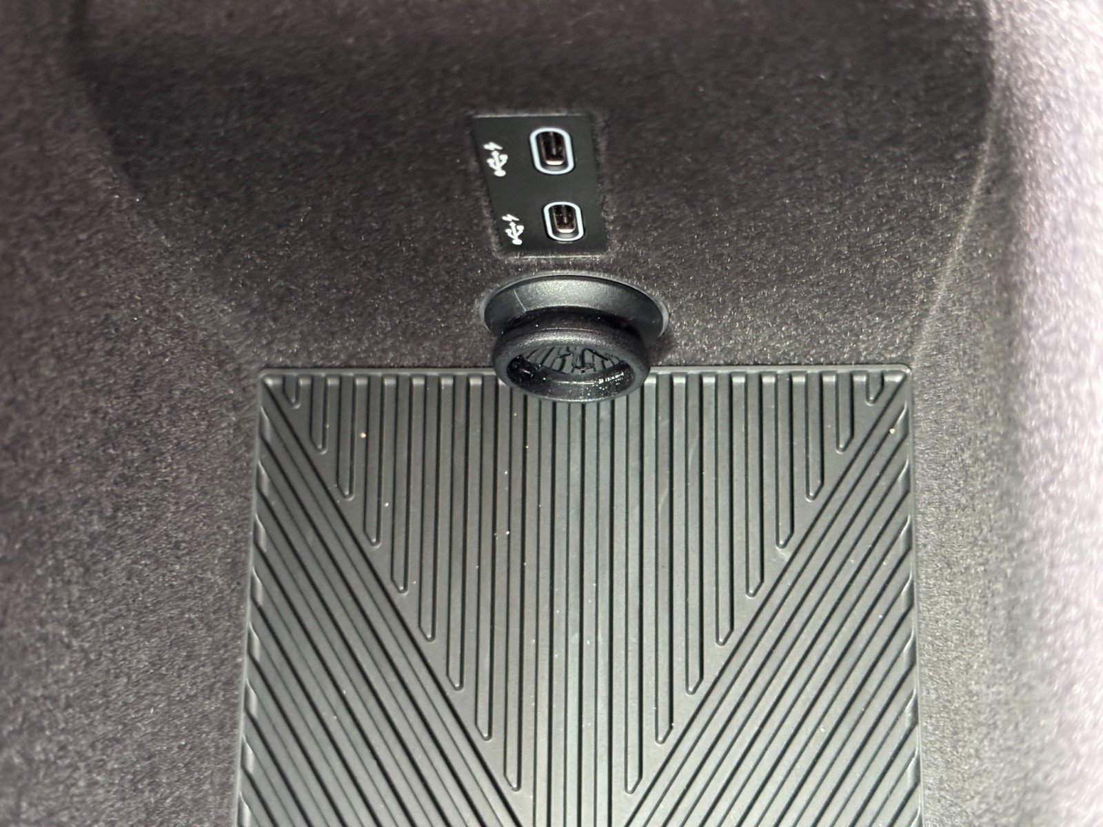 Used 2025 BMW 740i RWD image 38