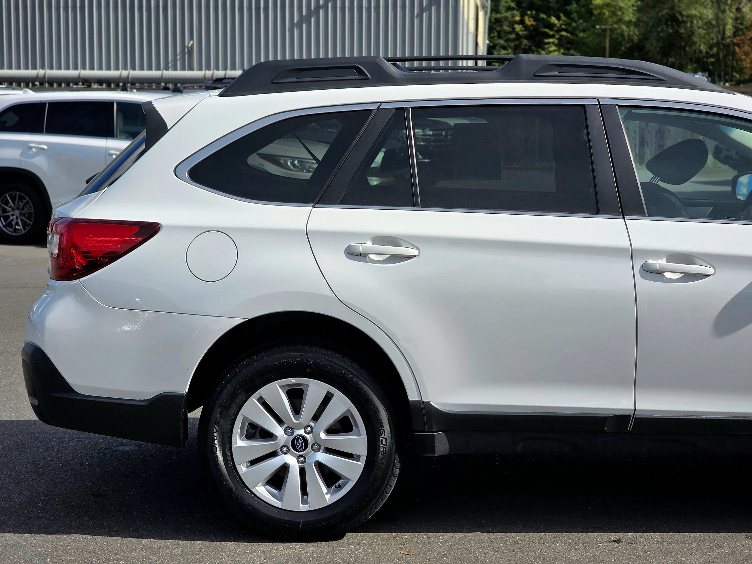 Used 2018 Subaru Outback 2.5i Premium AWD/4WD image 13