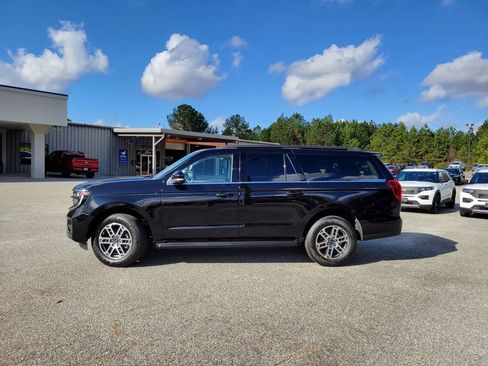 New 2026 Ford Expedition Max Active image 2