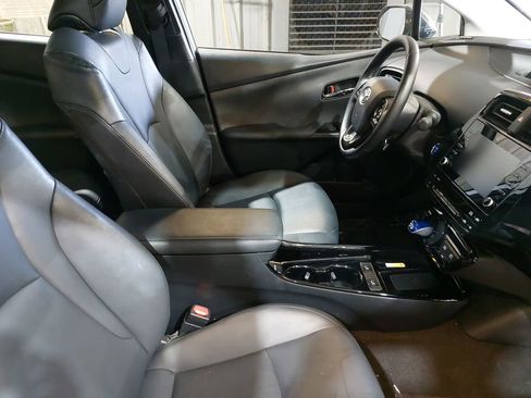 Used 2020 Toyota Prius XLE w/ Advanced Technology Package FWD image 10