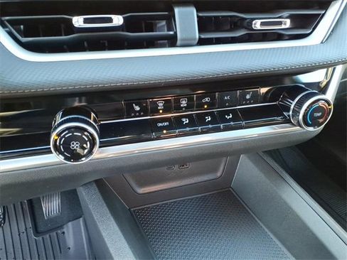 New 2026 Chevrolet Equinox LT w/ LPO, Floor Liner Package image 17