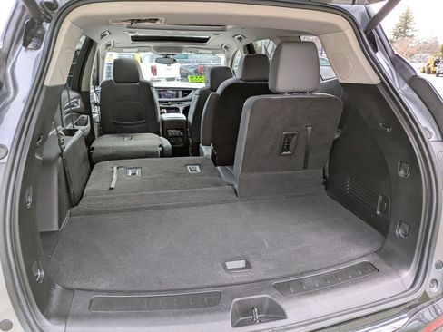 Certified 2021 Buick Enclave Essence w/ Sound and Sites Package AWD/4WD image 33