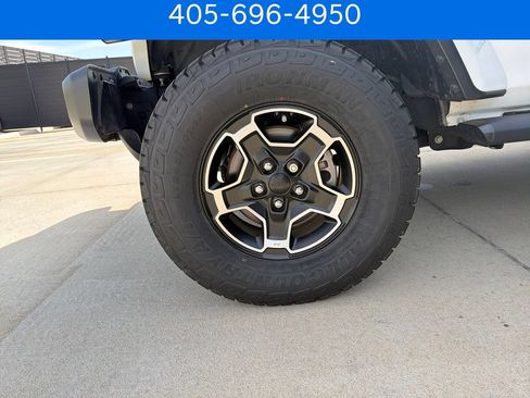 Used 2020 Jeep Gladiator Overland AWD/4WD image 26