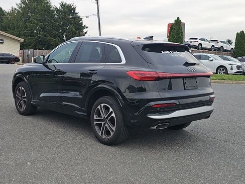 Certified 2025 Audi Q5 Premium w/ Convenience Package AWD/4WD image 15