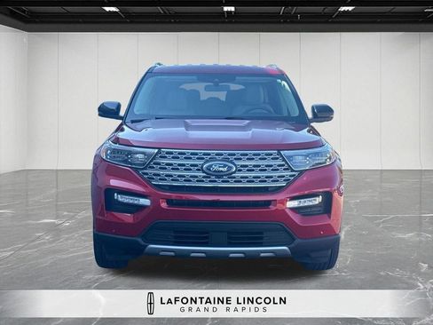 Used 2024 Ford Explorer Limited w/ Equipment Group 301A AWD/4WD image 8