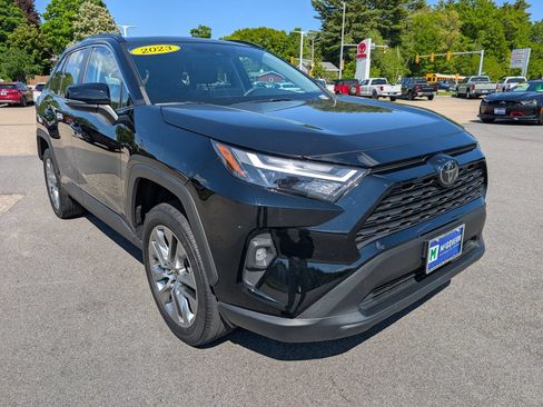 Used 2023 Toyota RAV4 XLE Premium AWD/4WD image 8