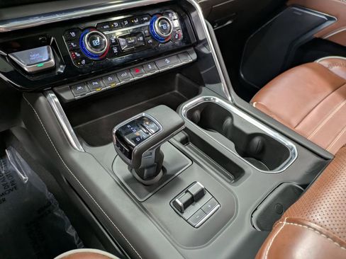 Used 2025 GMC Sierra 1500 Denali Ultimate image 15