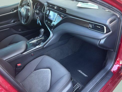Used 2019 Toyota Camry LE w/ Carpet Mat Package FWD image 21