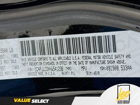 Used 2017 Jeep Cherokee Latitude w/ Cold Weather Group FWD image 31