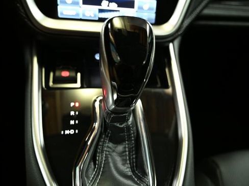 Certified 2025 Subaru Outback Limited w/ Popular Package #2 image 32