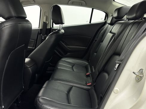 Used 2018 MAZDA MAZDA3 Touring image 26