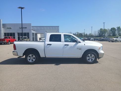 Used 2023 RAM 1500 Classic SLT w/ Trailer & Traction Group AWD/4WD image 9