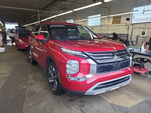 Used 2024 Mitsubishi Outlander FWD image 9