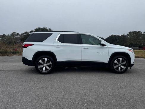 Used 2019 Chevrolet Traverse LT w/ LT Premium Package image 6