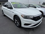 Used 2020 Volkswagen Jetta R-Line image 2