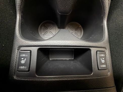 Used 2016 Nissan Rogue SV w/ SV Premium Package image 24