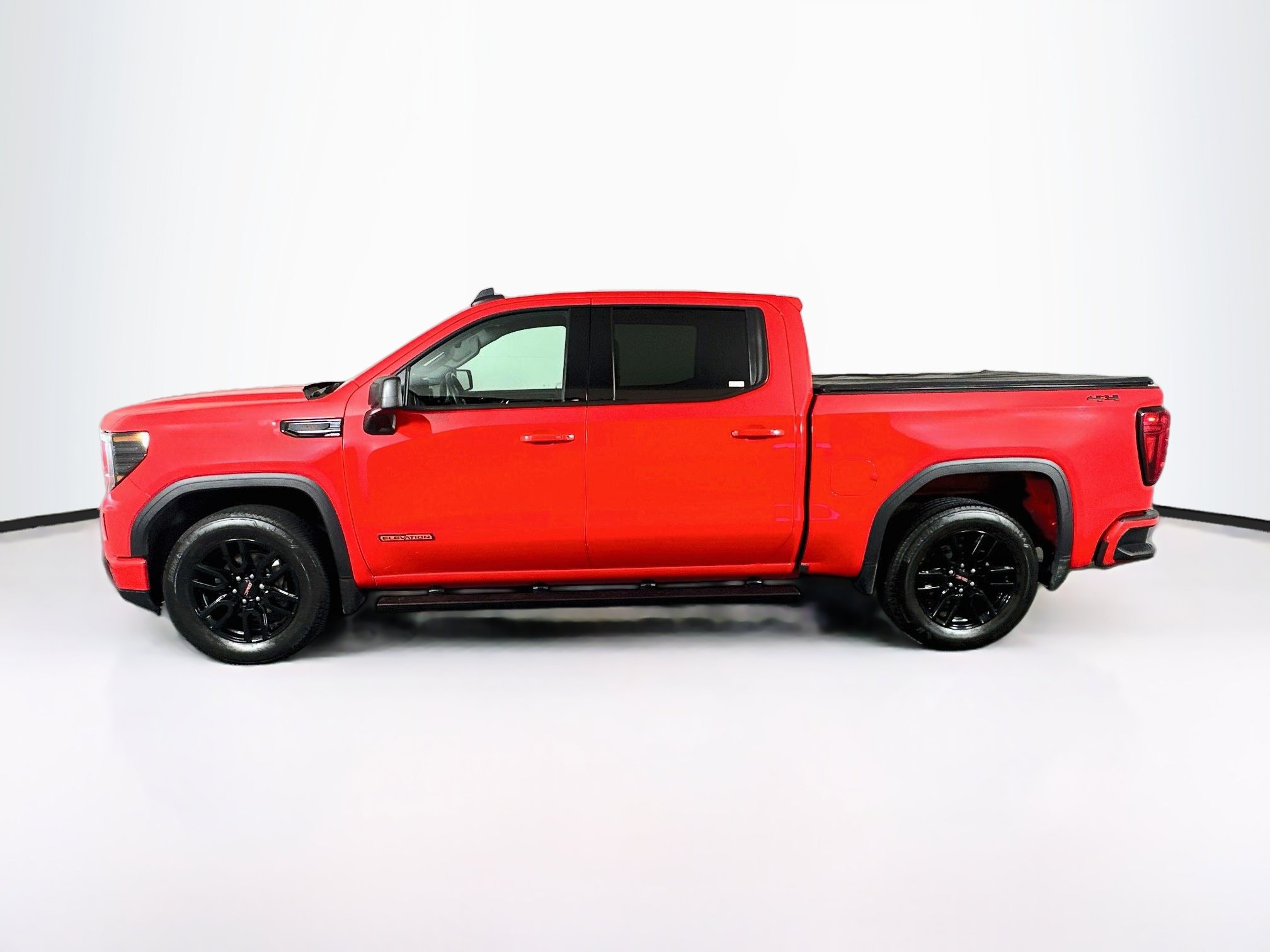 Used 2024 GMC Sierra 1500 Elevation AWD/4WD image 4