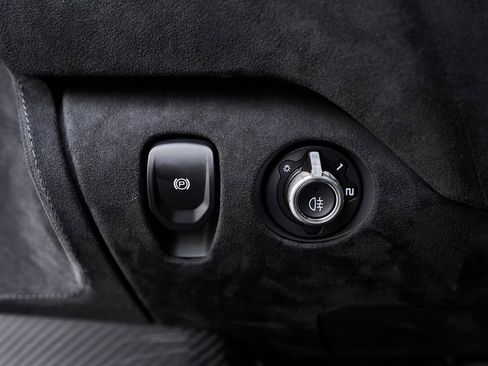 Used 2024 McLaren 750S image 48