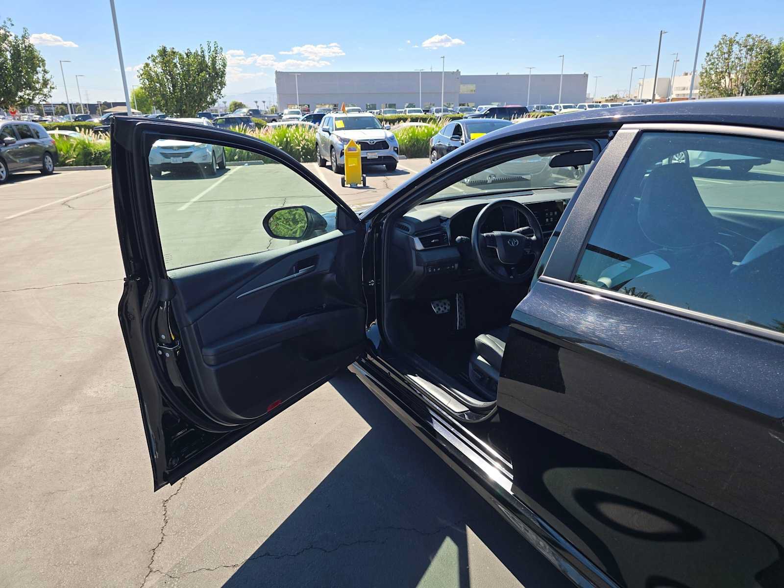 Certified 2025 Toyota Camry SE FWD image 19