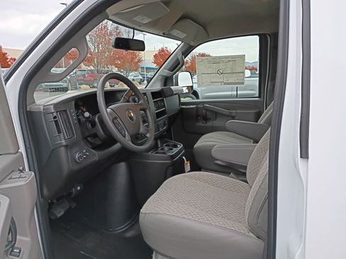New 2025 Chevrolet Express 2500 w/ Driver Convenience Package image 25