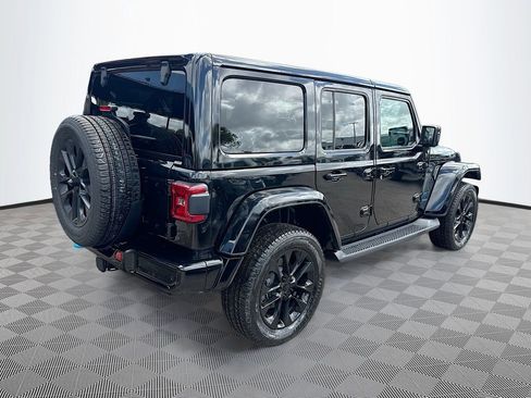 Used 2021 Jeep Wrangler Unlimited Sahara image 6