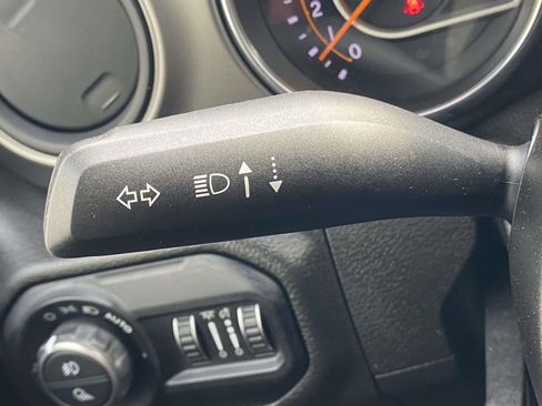Used 2022 Jeep Gladiator Sport AWD/4WD image 23