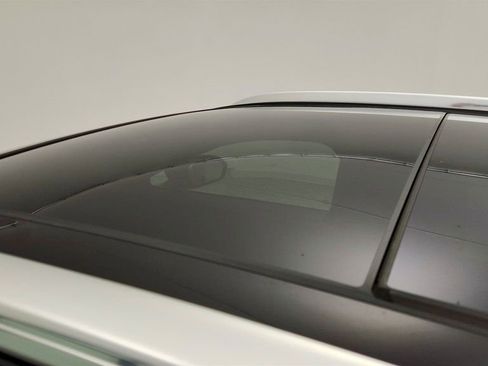 Used 2022 Lincoln Nautilus Reserve w/ Luxury Package image 10