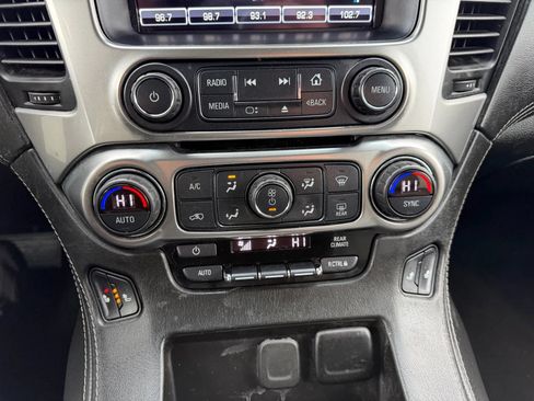 Used 2019 Chevrolet Suburban LT AWD/4WD image 22