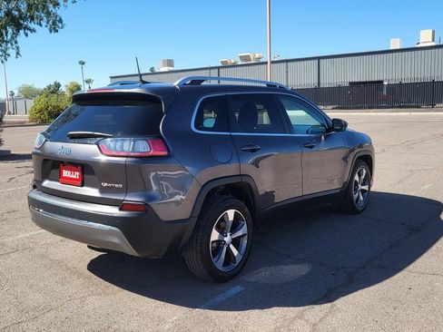 Used 2019 Jeep Cherokee Limited FWD image 10
