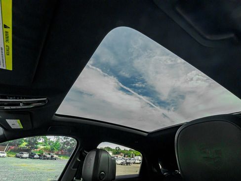 Used 2021 Porsche Cayenne Coupe image 15