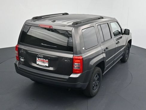 Used 2017 Jeep Patriot Sport AWD/4WD image 25