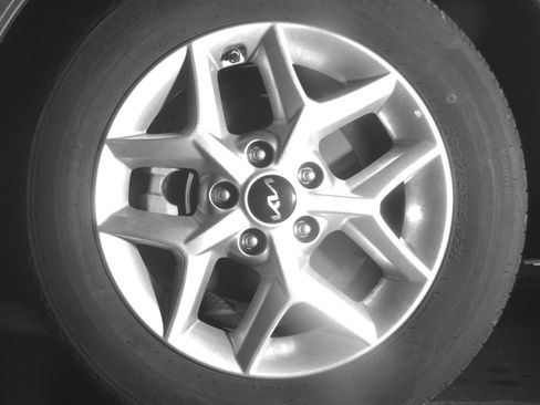 Used 2025 Kia Soul LX w/ LX Technology Package image 12